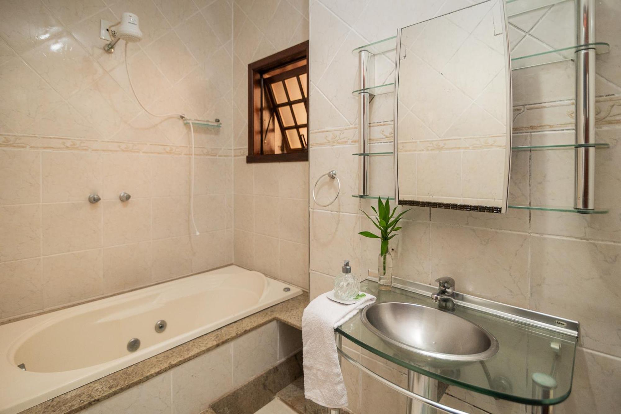 Hostel Lares Brumadinho Exterior photo